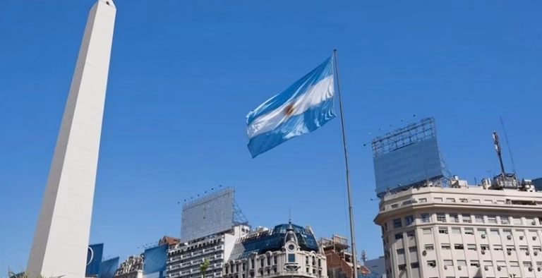En Argentine, la réforme de la banque centrale axée sur une stricte rigueur monétaire approuvée par les députés